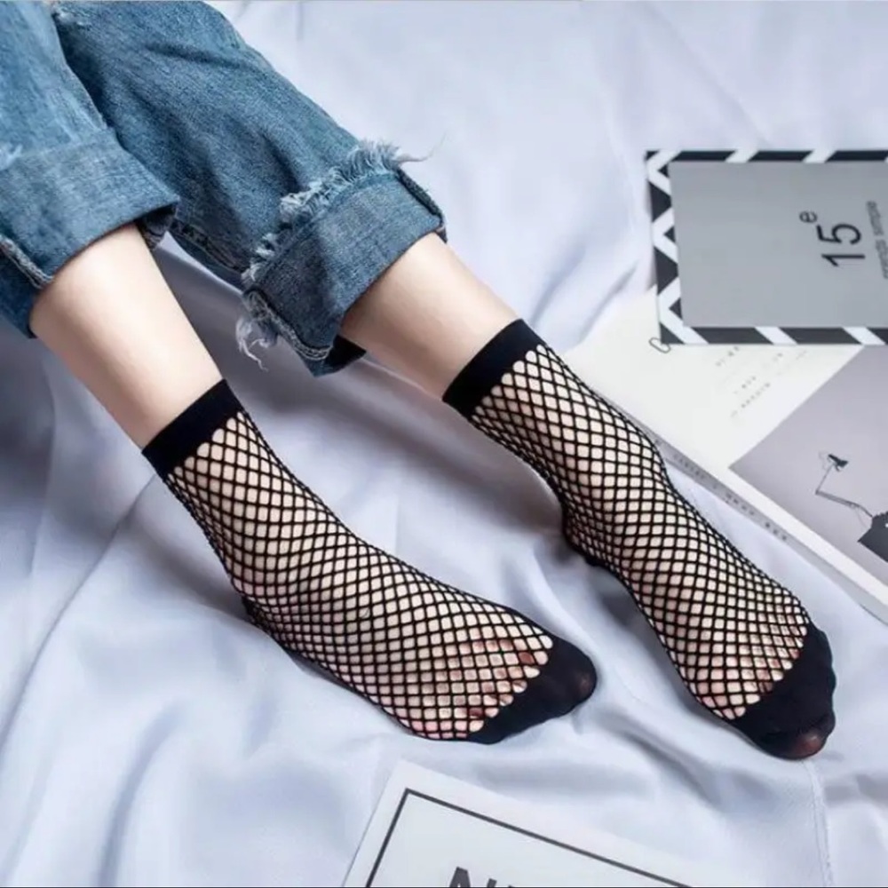Black Thick Mesh Socks Ankle High - Socks